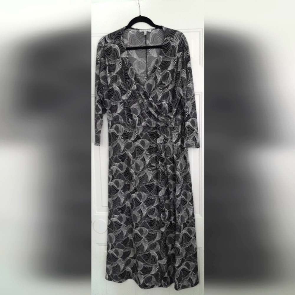Chaus dress, size XL, black and white